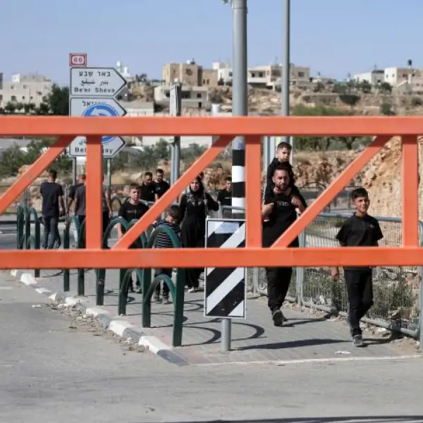 סגר, הריסות ופשיטות משטרה וצבא בגדה ובמזרח ירושלים
